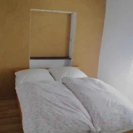 Lägenhet Charmanter Altbau In Ortskernlage *